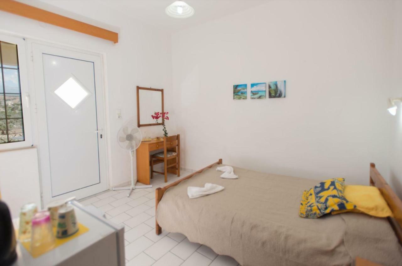 Kazakis Nikos Rooms Pitsidia Eksteriør billede