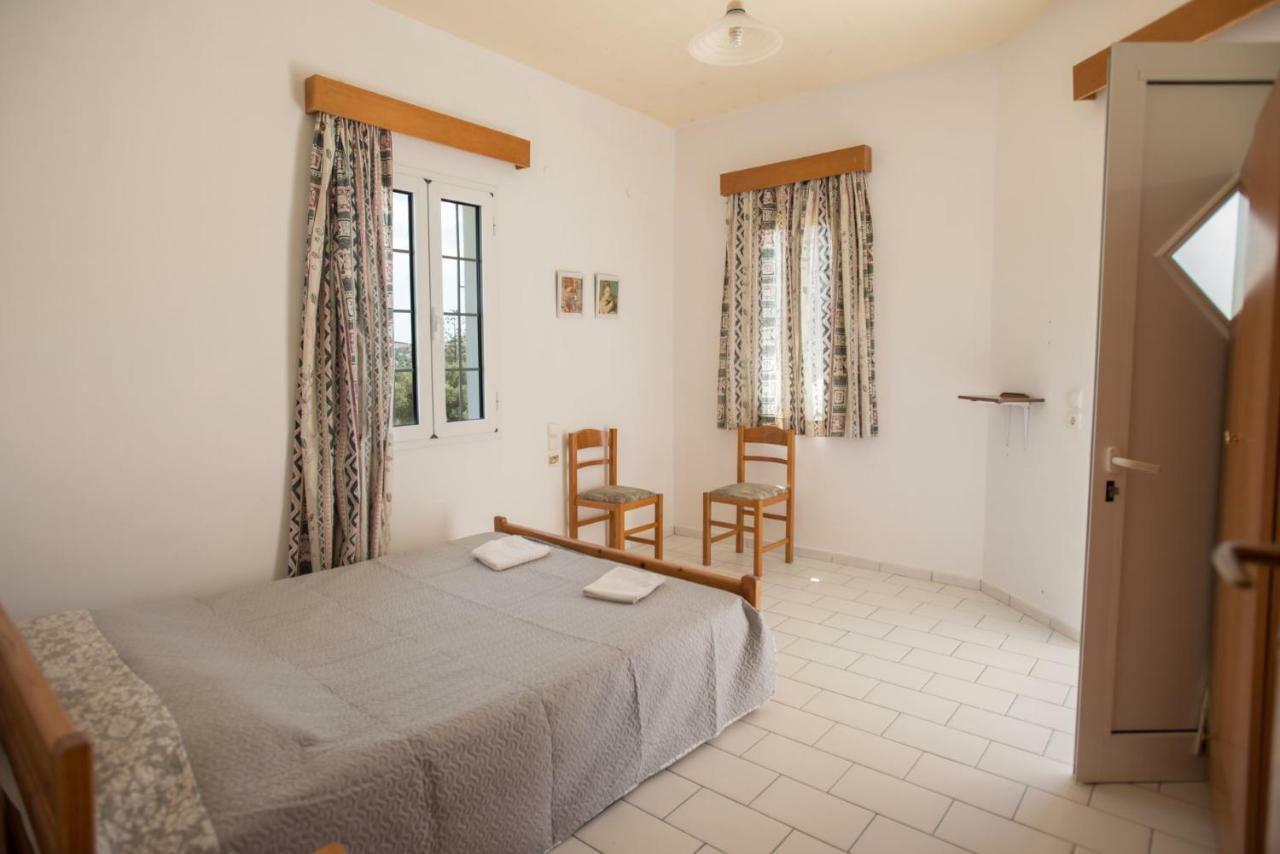 Kazakis Nikos Rooms Pitsidia Eksteriør billede