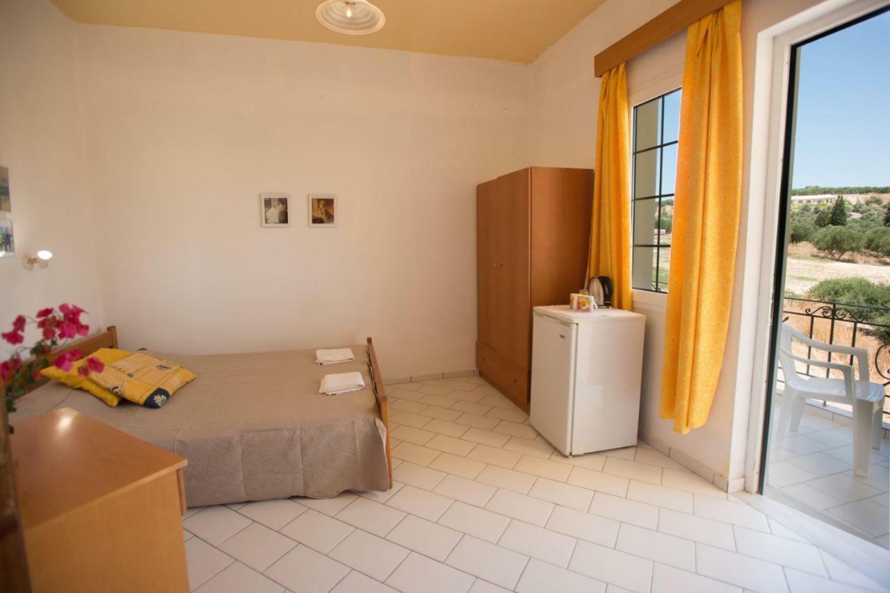 Kazakis Nikos Rooms Pitsidia Værelse billede