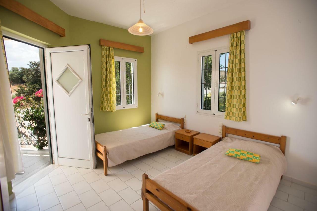 Kazakis Nikos Rooms Pitsidia Eksteriør billede